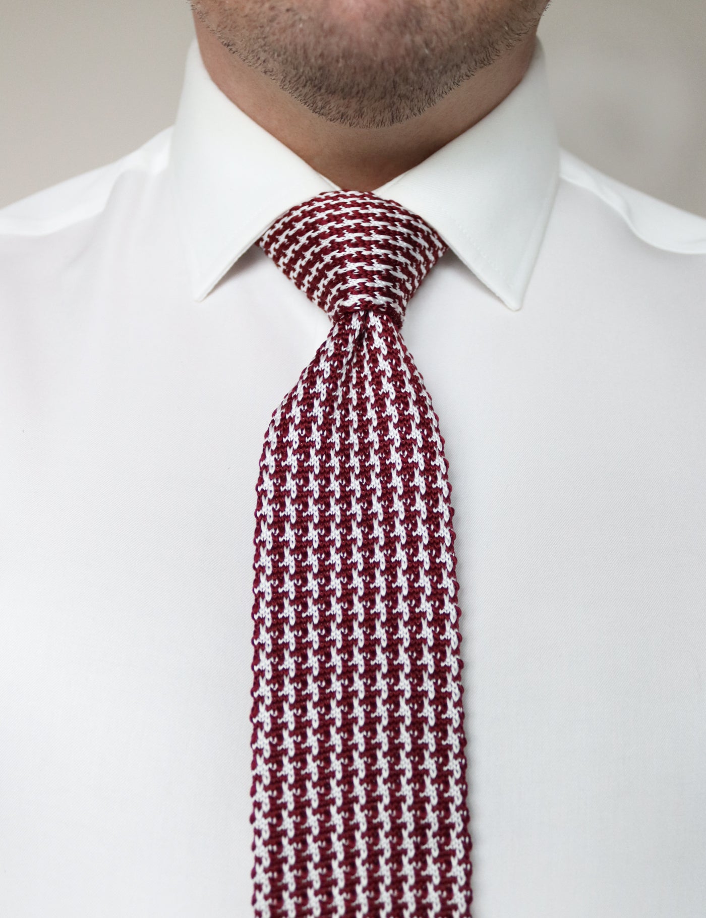 Houndstooth Design Knitted Tie With Diamond End - Wine Red