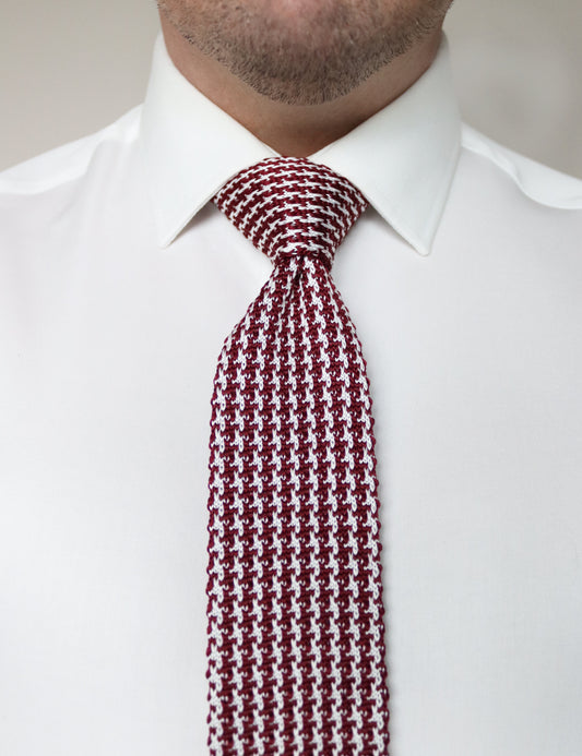 Houndstooth Design Knitted Tie With Square End - Wine Red